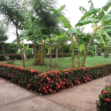 C&H Casa Campestre El Oasis Ricaurte Girardot Bed & Breakfast Exterior photo