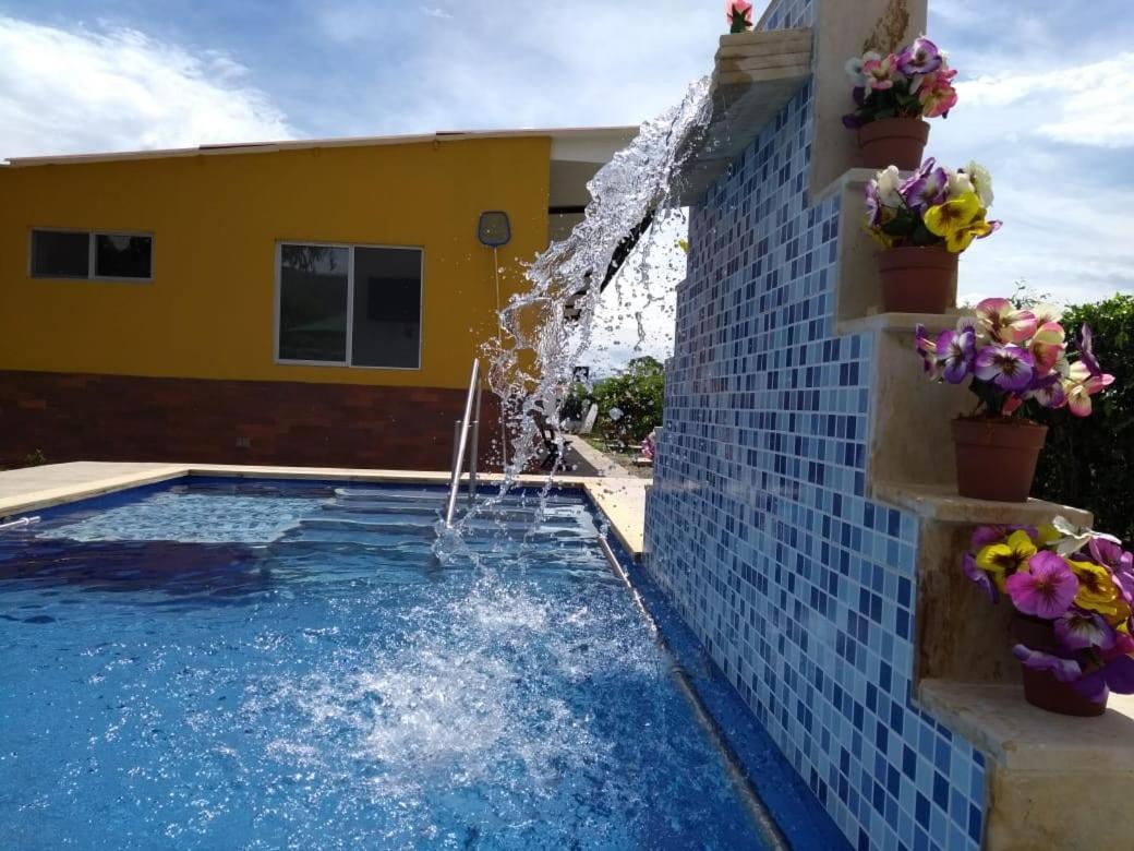 C&H Casa Campestre El Oasis Ricaurte Girardot Bed & Breakfast Exterior photo