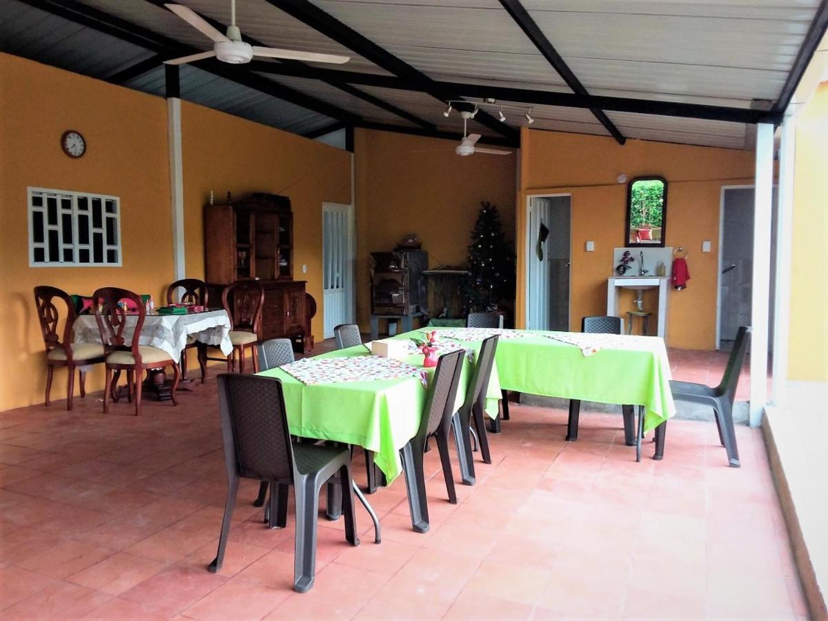 C&H Casa Campestre El Oasis Ricaurte Girardot Bed & Breakfast Exterior photo