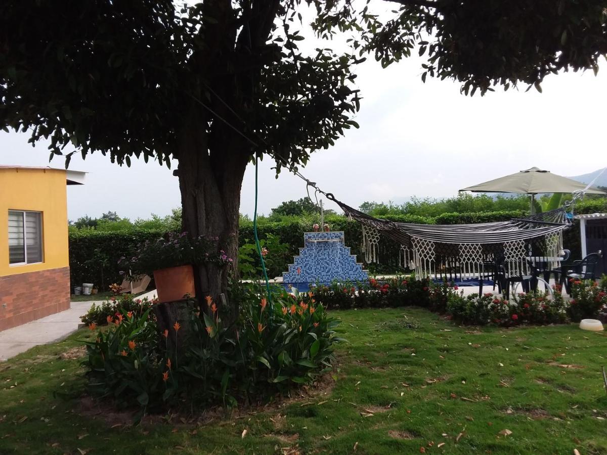 C&H Casa Campestre El Oasis Ricaurte Girardot Bed & Breakfast Exterior photo